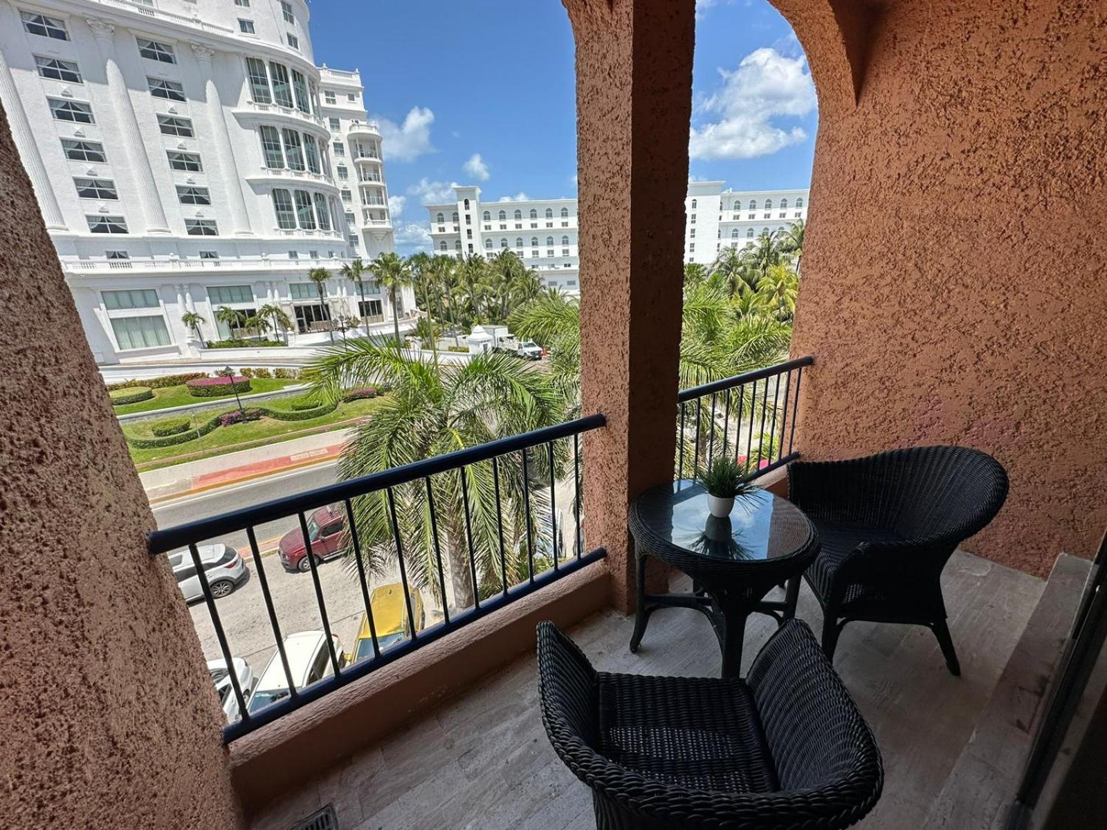 Caribbean Boutique Rooms Канкун Экстерьер фото